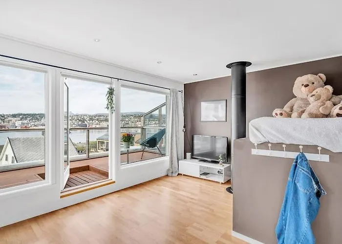 Moderne Sentralt Hjem * Tromsø