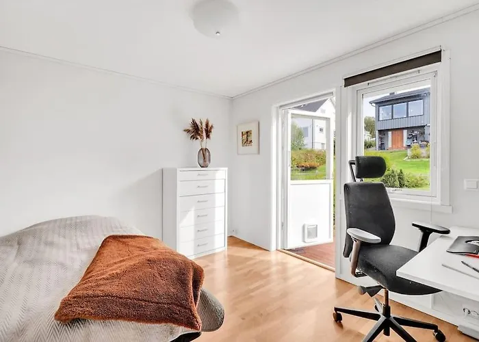 Moderne Sentralt Hjem Tromsø